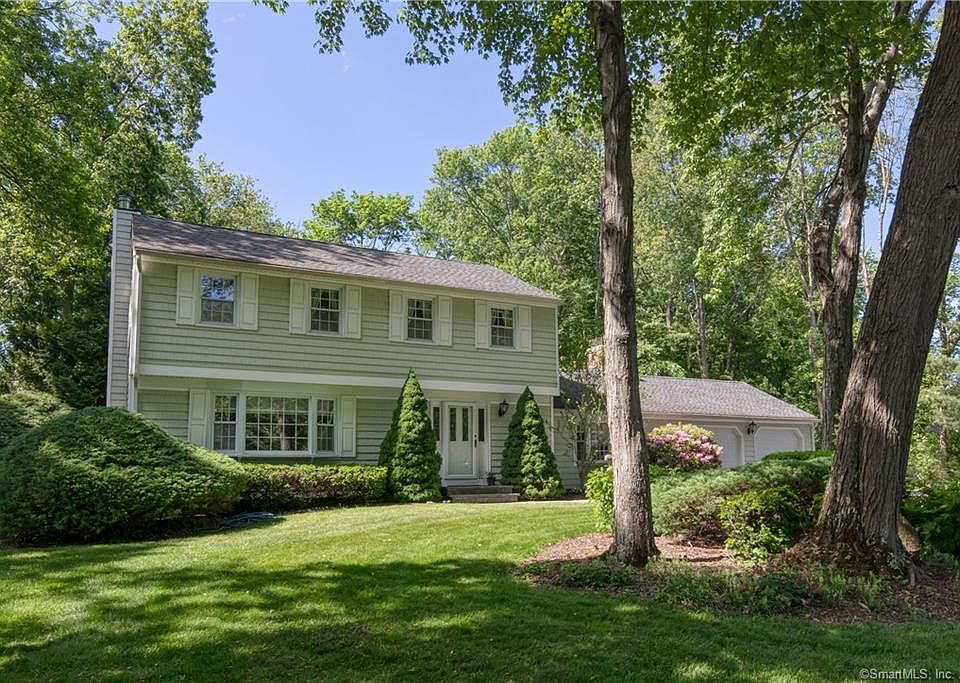 1st image of 225 Currier Dr