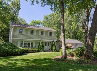 225 Currier Dr, Orange, CT 06477