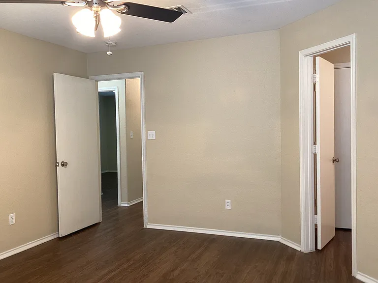113 Hays Forest Cv — Photo 12