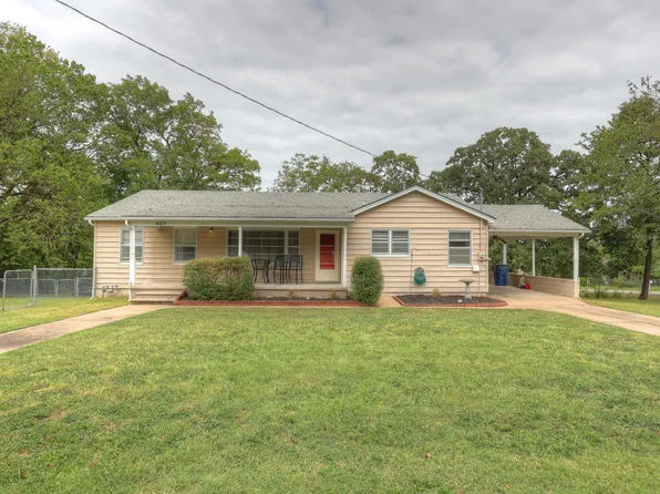 627 E 39th St, Joplin, MO 64804