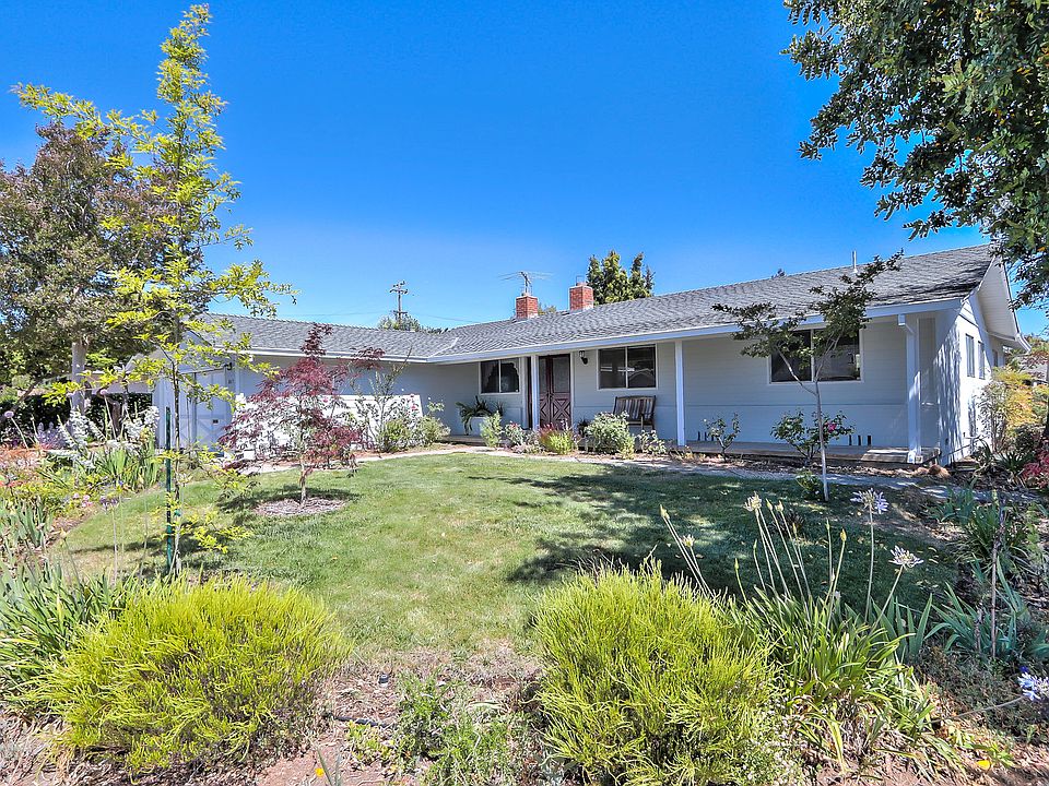 1st image of 807 Louise Dr
