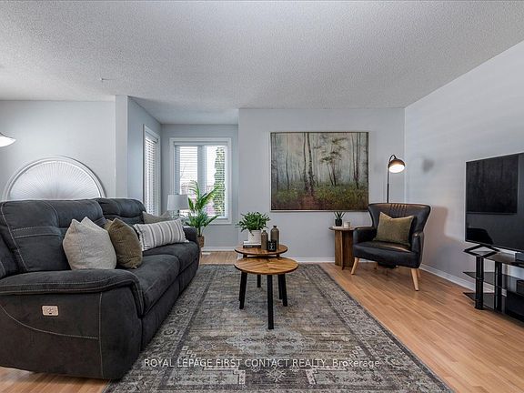 4th image of 36 Churchland Dr