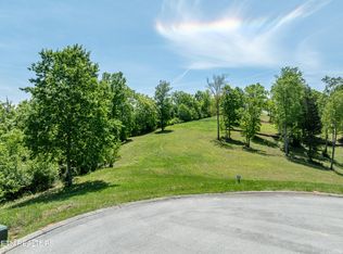 900 Eagle Nest Dr, Loudon, TN 37774