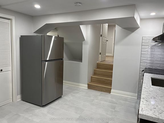 2nd image of 17 Applemore Rd #Basement