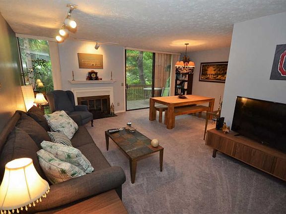 3rd image of 5030 Wintersong Ln