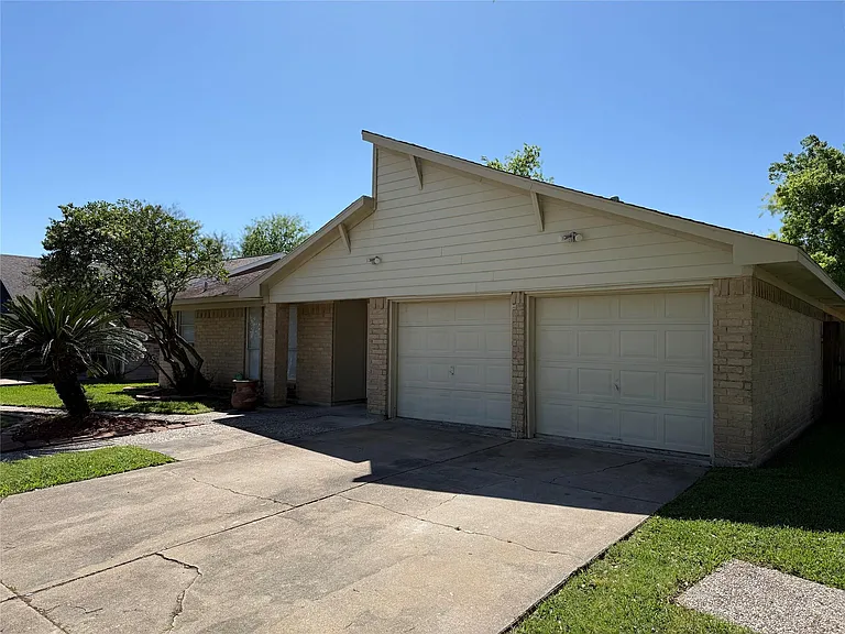 6610 Addicks Clodine Rd — Photo 4
