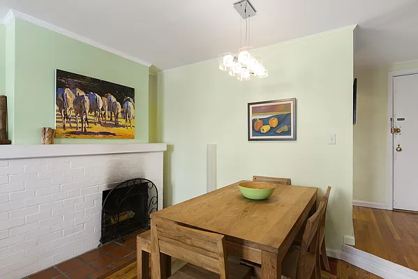 Sold by Nest Seekers International | media 9