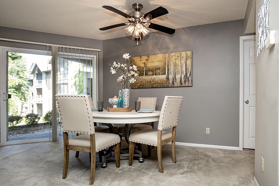 1 Bed, 1 Bath Dining Area