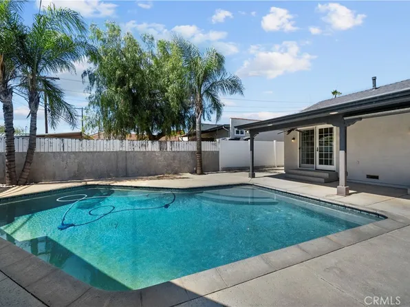 10053 Stonehurst Ave, Sun Valley, CA 91352