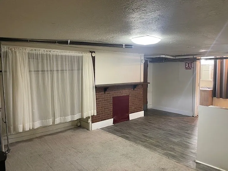 3309 University Ave — Photo 16