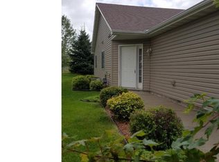 2157 Cleveland Way SE, Cambridge, MN 55008