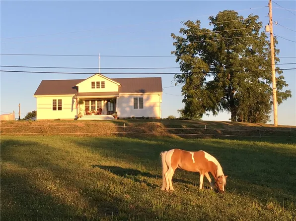 206 Lee Rd, Grove City, PA 16127
