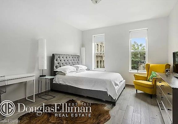 5th image of 380 S 5th St #2