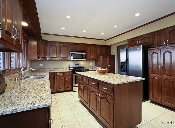 4th image of 16136 S Pin Oak Ct