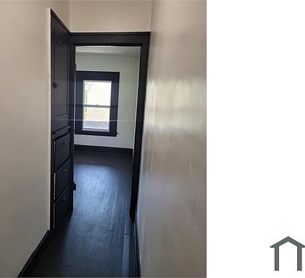 5th image of 2925 E 128th St #Up