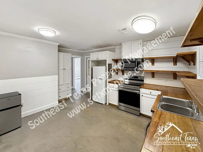 428 S 37th St — Photo 3