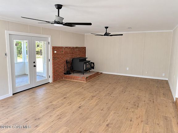 4th image of 131 Grove St