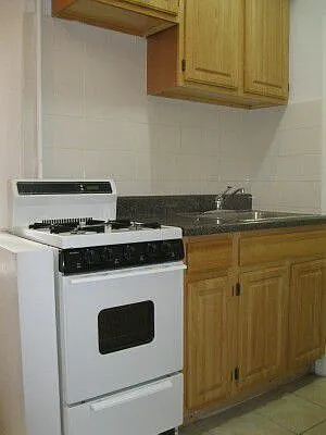 Rented by Tower Brokerage | media 13
