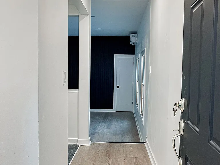 208 Warren St — Photo 38