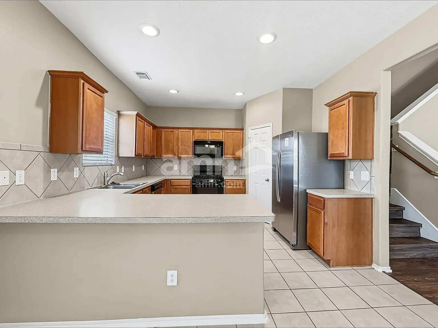 4 bed, 2.5 bath, 2294 sqft, $2,225 — Photo 3