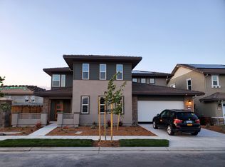 33 E Cataldi Ave, Mountain House, CA 95391