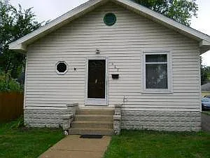 423 Jessie St photo 1