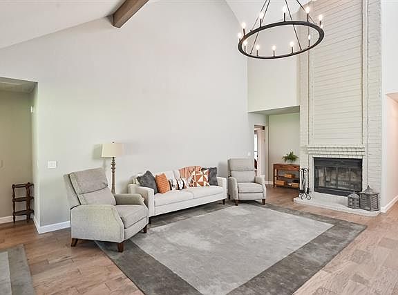 3rd image of 1008 Kingston Ct