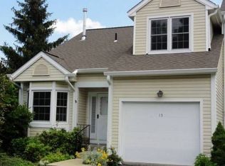 15 Spruce Ridge Dr, Fishkill, NY 12524