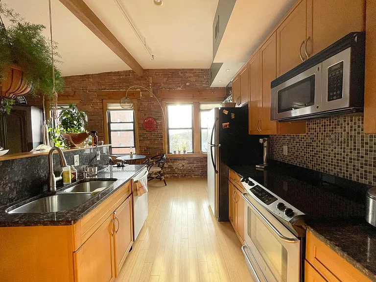 27 Fayette St — Photo 14