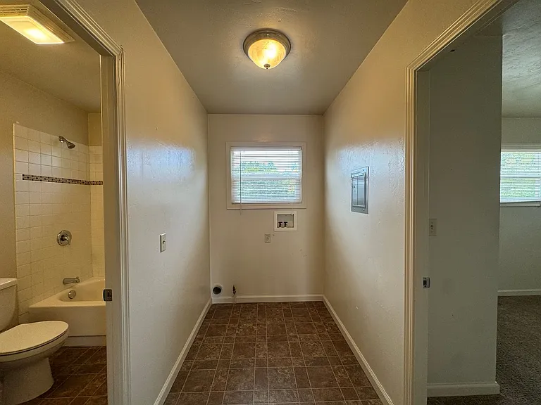 4753 Herron Rd — Photo 8