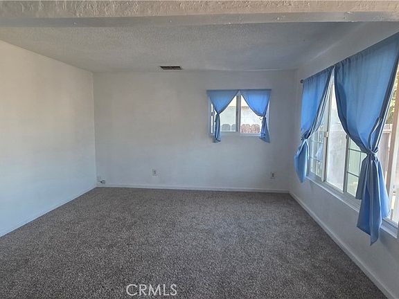 5th image of 2894 N Elm Ave