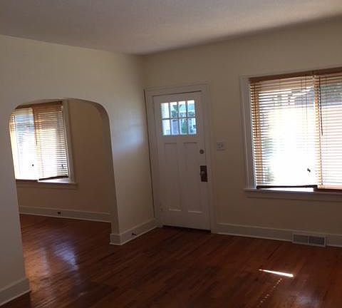 2nd image of 1219 Edith Ave NE