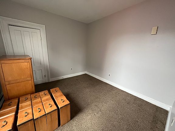 4th image of 504 Grand St Floor 3