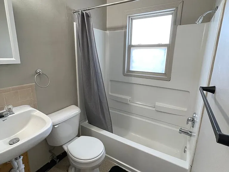 217 S Spring Ave — Photo 40