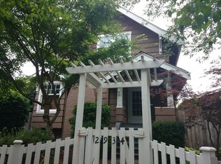 2934 Walnut Ave SW, Seattle, WA 98116