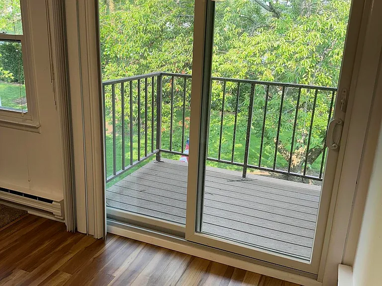 324 Shore Dr #B-8 — Photo 11