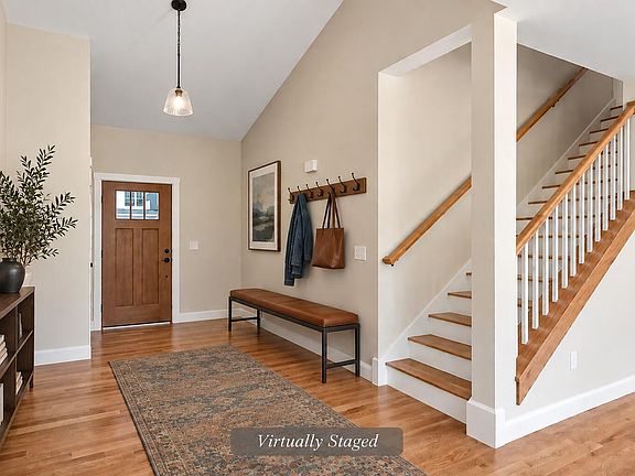 4th image of 4 Nicklaus Lane