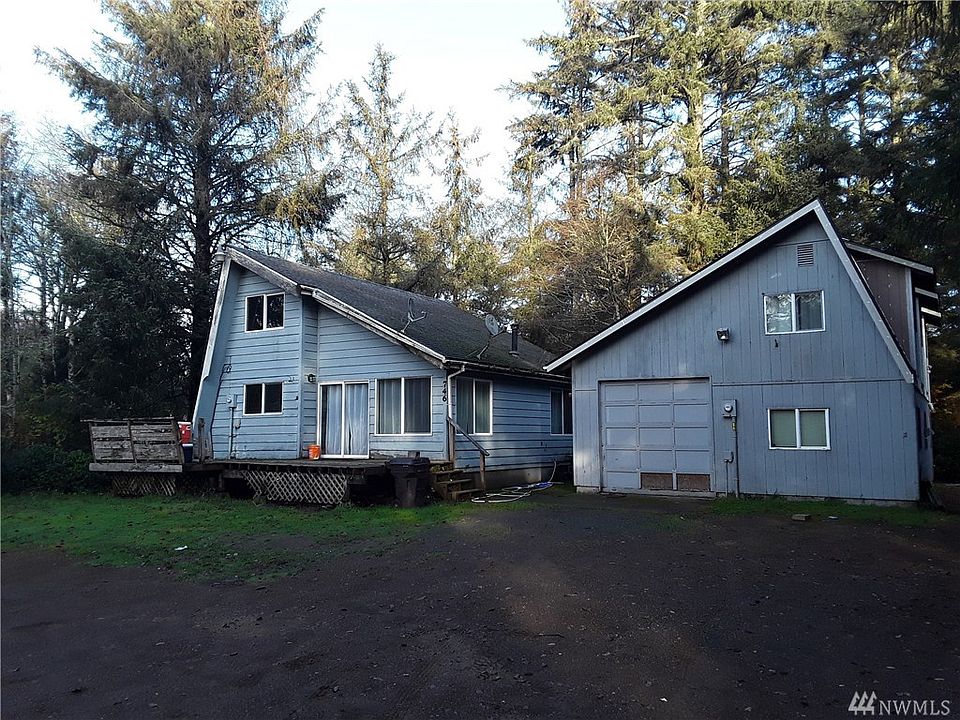 1st image of 746 Duck Lake Dr SE