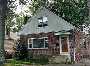 140 Texas Ave, Providence, RI 02908