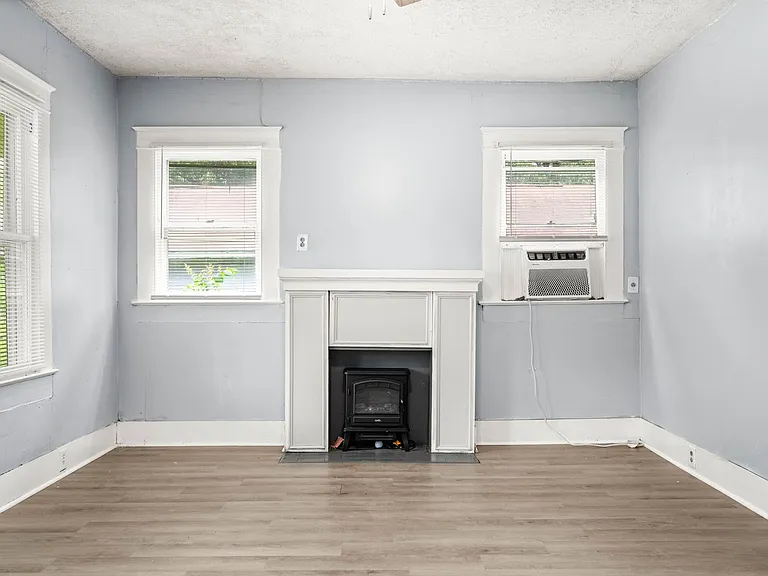 109 Claiborne St — Photo 7