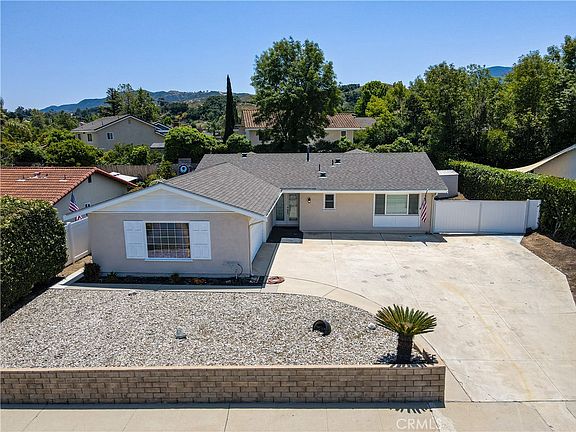 2nd image of 3424 Kimber Dr