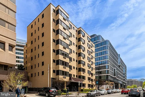 2141 I St NW Photo 1