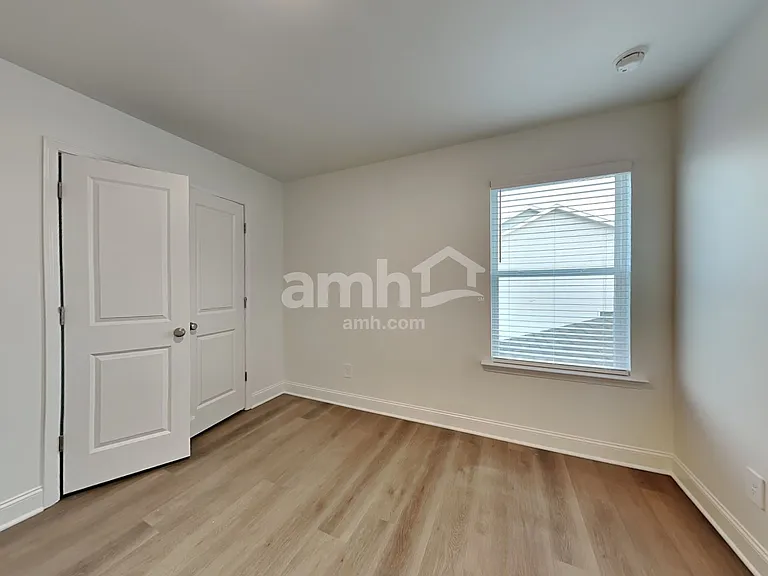 314 Golucke Way — Photo 15