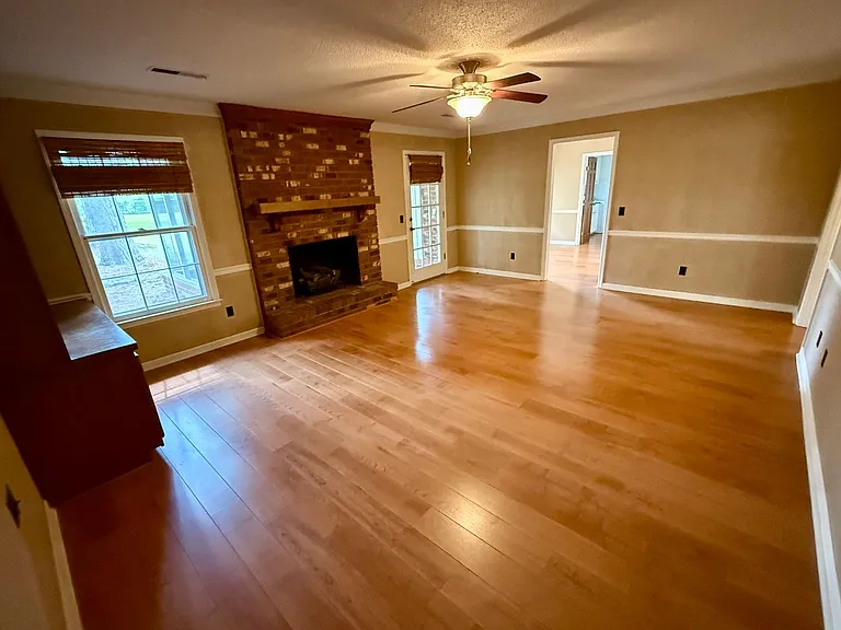 2370 Clematis Trl — Photo 9