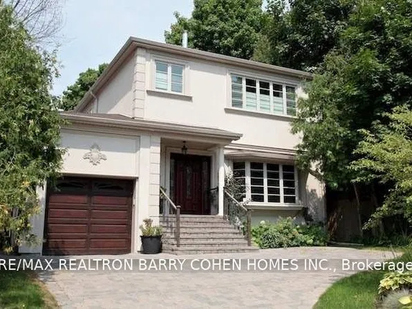 102 York Mills Rd, Toronto, ON M2L 1K2