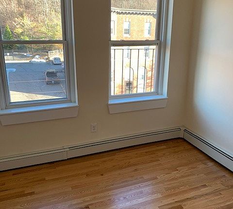 3rd image of 49-67 S Huntington Ave #11582355