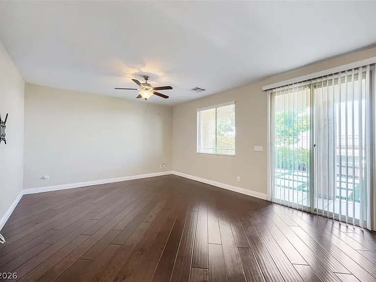 7524 Old Compton St — Photo 4