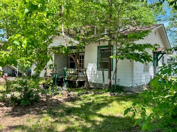 300 W Pine St, Butler, MO 64730