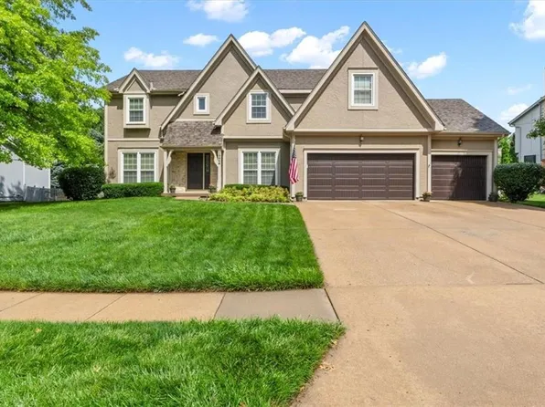 12806 Goddard St, Overland Park, KS 66213