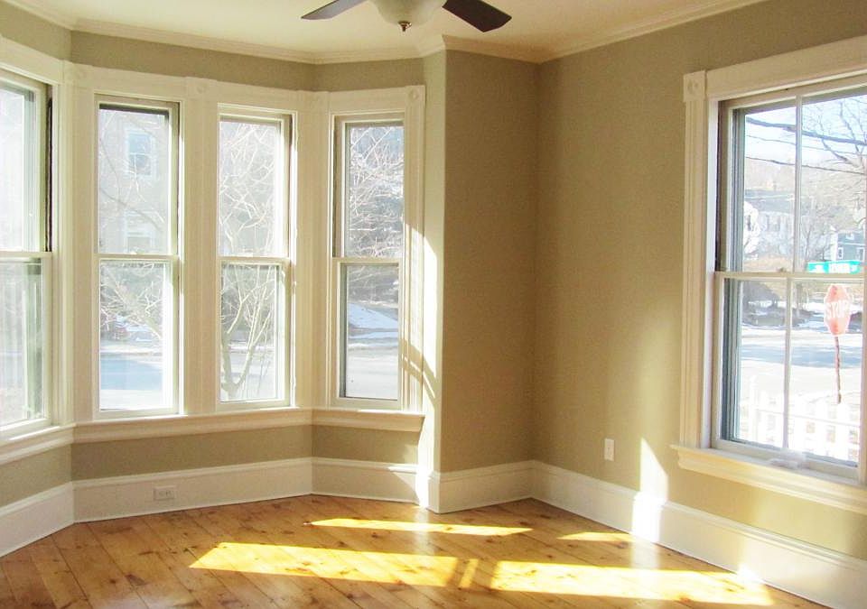 Liv Rm - Bright Natural Light!